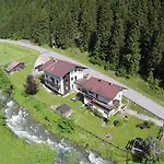 Adlerhorst Pensión Sellrain