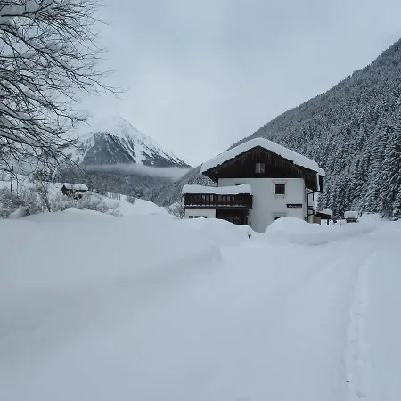 Pensjonat Adlerhorst 3*