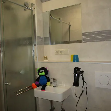 Konukevi Adlerhorst Sellrain