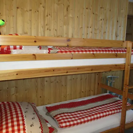 Adlerhorst Konukevi 3*